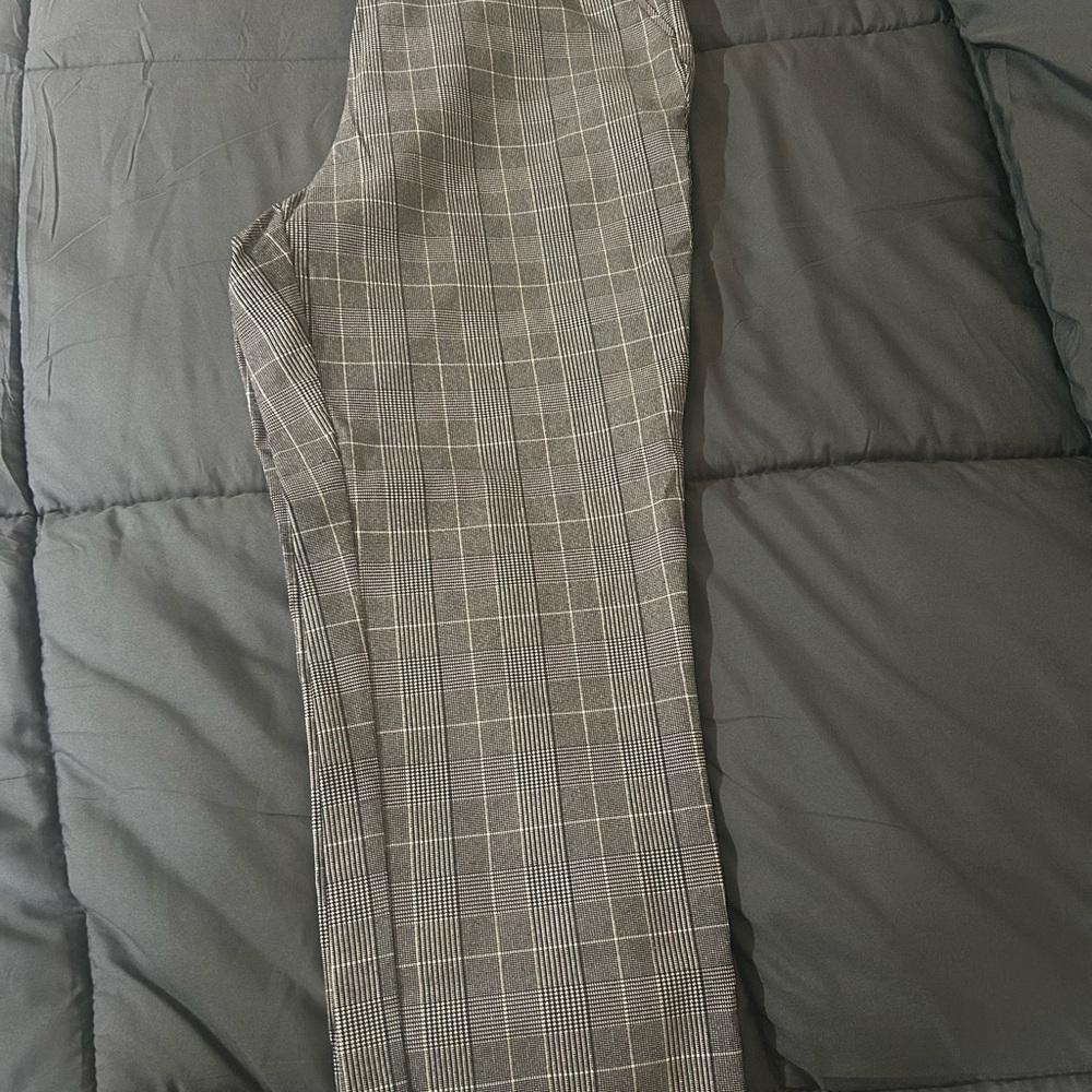 ◽️◽️◽️Rafaella Gray Plaid Pants